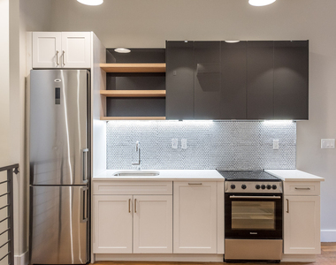 228 Kingsland Ave - Photo Thumbnail 14