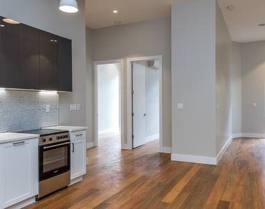228 Kingsland Ave - Photo Thumbnail 13