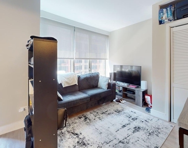 East 34th Street - Photo Thumbnail 3
