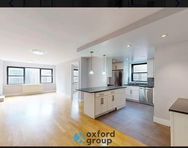 East 47th Street - Photo Thumbnail 3