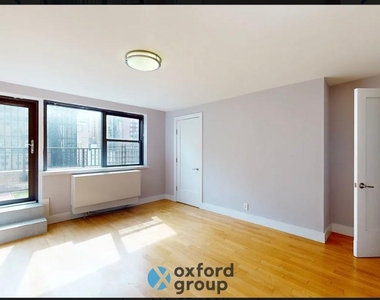 East 47th Street - Photo Thumbnail 9