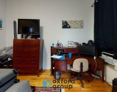 East 39th Street - Photo Thumbnail 9