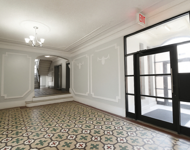 668 Hancock Street - Photo Thumbnail 8