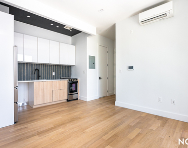 987 Bedford Ave - Photo Thumbnail 2