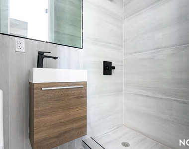 987 Bedford Ave - Photo Thumbnail 12