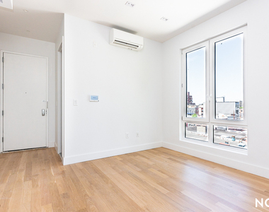 987 Bedford Ave - Photo Thumbnail 3