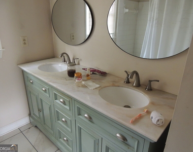 6336 Phillips Place - Photo Thumbnail 25