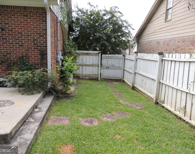 6336 Phillips Place - Photo Thumbnail 4