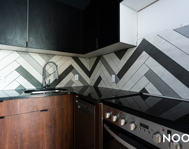 1354 Jefferson Ave - Photo Thumbnail 8