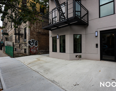 1354 Jefferson Ave - Photo Thumbnail 9