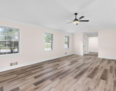 2250 Ridge Forest Drive - Photo Thumbnail 10