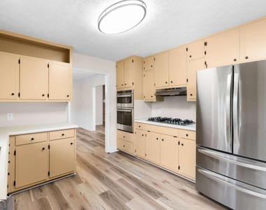 2250 Ridge Forest Drive - Photo Thumbnail 19