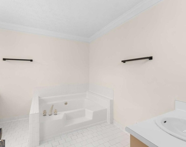2250 Ridge Forest Drive - Photo Thumbnail 43