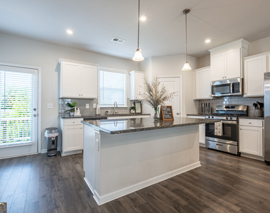 290 Mahone Drive - Photo Thumbnail 2