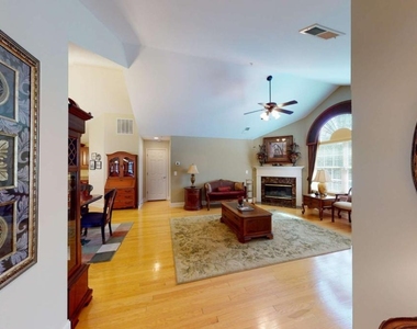 100 Highlands Ridge Place Se - Photo Thumbnail 16