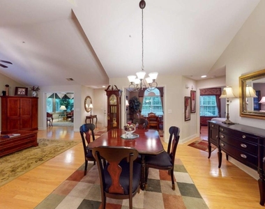 100 Highlands Ridge Place Se - Photo Thumbnail 18