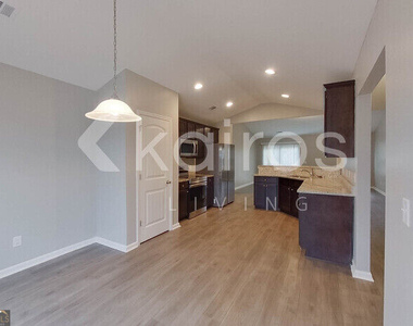 124 Bluff Road - Photo Thumbnail 5