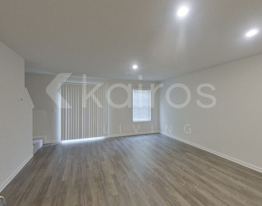 373 Ironwood Court - Photo Thumbnail 1