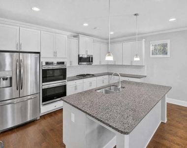 205 Orchard Trail - Photo Thumbnail 7