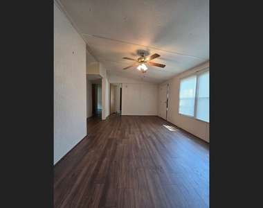 1958 Miller Street - Photo Thumbnail 3