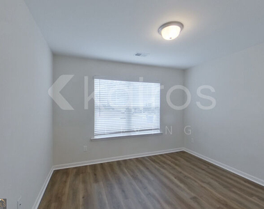 12 Carrollton Drive - Photo Thumbnail 7