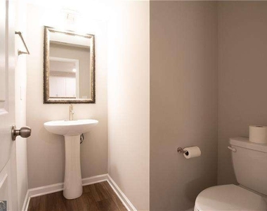 525 Duval Drive - Photo Thumbnail 9