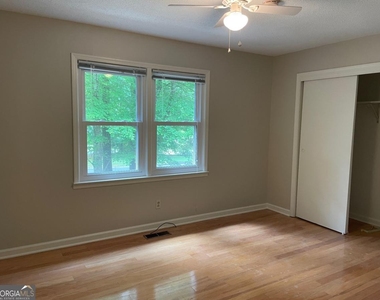 3441 Brookhill Circle - Photo Thumbnail 9