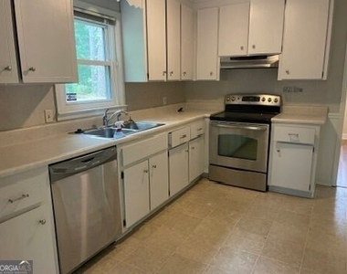 3441 Brookhill Circle - Photo Thumbnail 2