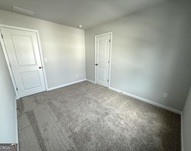 401 Lanier Circle - Photo Thumbnail 25