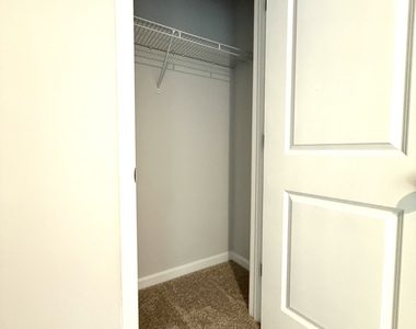 401 Lanier Circle - Photo Thumbnail 23