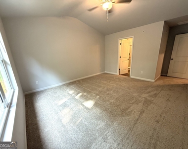 401 Lanier Circle - Photo Thumbnail 16