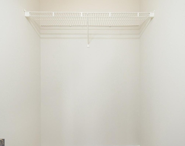 32 Peachtree Street - Photo Thumbnail 17