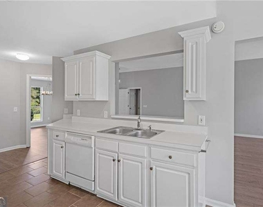 6375 Seymour Place Nw - Photo Thumbnail 12