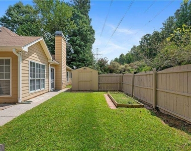 6375 Seymour Place Nw - Photo Thumbnail 1