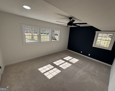 1390 White Oak Street Se - Photo Thumbnail 12
