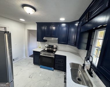 1390 White Oak Street Se - Photo Thumbnail 9