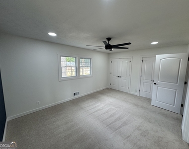 1390 White Oak Street Se - Photo Thumbnail 18