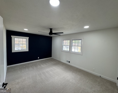1390 White Oak Street Se - Photo Thumbnail 16