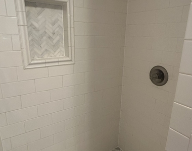1020 Tuxedo Lane - Photo Thumbnail 24