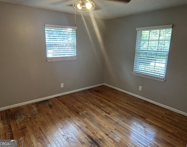 1020 Tuxedo Lane - Photo Thumbnail 18