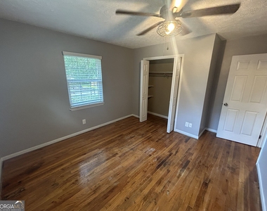 1020 Tuxedo Lane - Photo Thumbnail 19