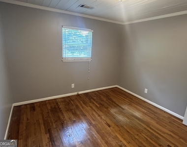 1020 Tuxedo Lane - Photo Thumbnail 25