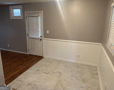 1020 Tuxedo Lane - Photo Thumbnail 9