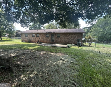 1020 Tuxedo Lane - Photo Thumbnail 27