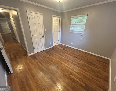 1020 Tuxedo Lane - Photo Thumbnail 21