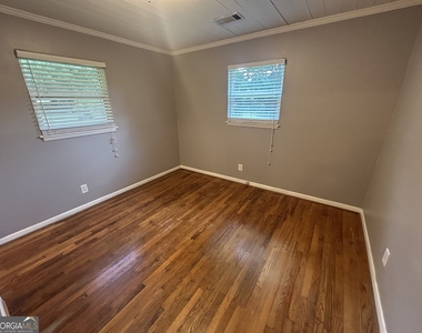 1020 Tuxedo Lane - Photo Thumbnail 20