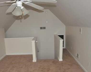 105 Pine Knoll Trace - Photo Thumbnail 1