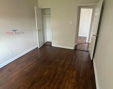 42-10 28th Avenue - Photo Thumbnail 2