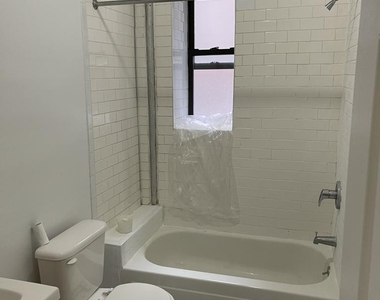 West 192 Street - Photo Thumbnail 1