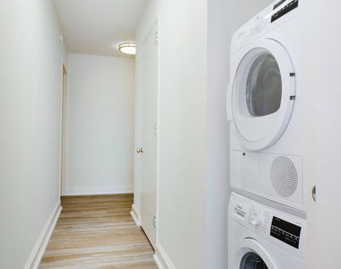10 Hanover Square - Photo Thumbnail 23